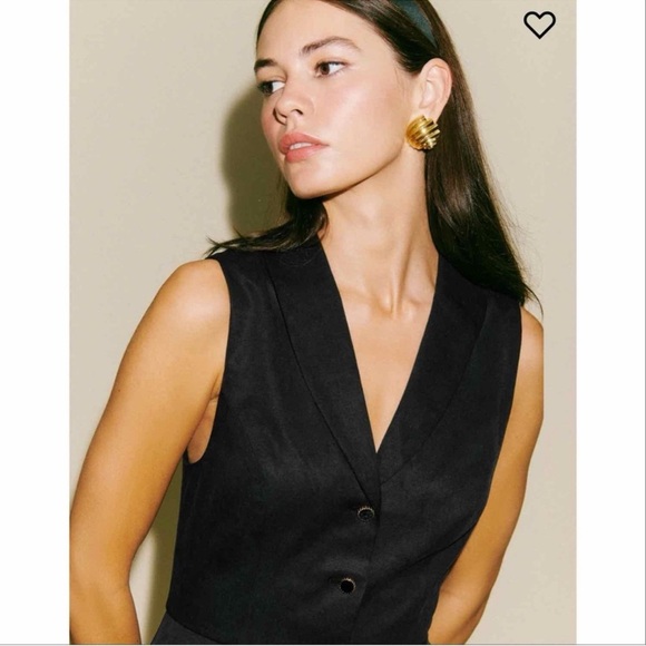 NWT Reformation Oakley Vest Top Sleeveless V Neck in Black 8 - Picture 13 of 13